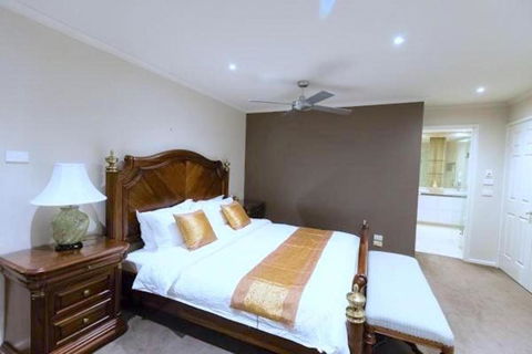 Pride Leisure Tudor House - Accommodation Cairns 4