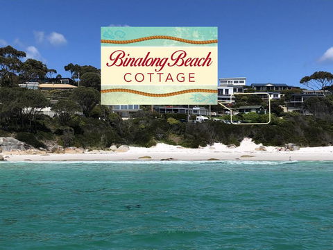 BURGESS COTTAGE King Bed For Couples - Accommodation Cairns 6