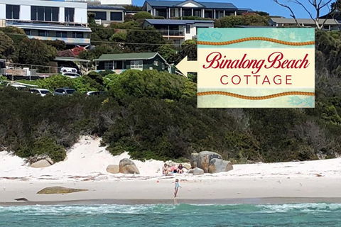 BURGESS COTTAGE King Bed For Couples - Accommodation Cairns 1