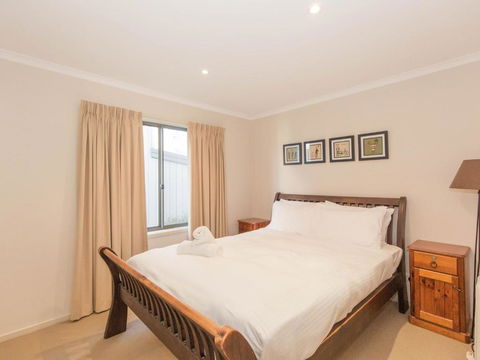 Boronia 7 / 30 Nettin Circuit - Accommodation Cairns 2