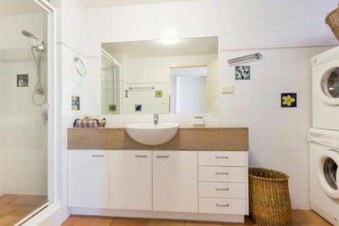 Lookout Unit 6 - Accommodation Cairns 5