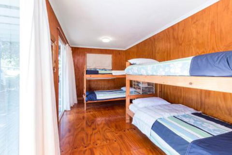 12 Yarrong Road - Accommodation Cairns 4
