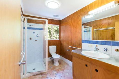 12 Yarrong Road - Accommodation Cairns 5