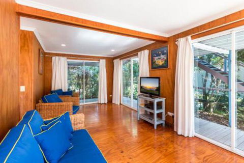 12 Yarrong Road - Accommodation Cairns 0