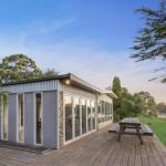 Bluff View River House Stunning Riverfront - Accommodation Cairns 1