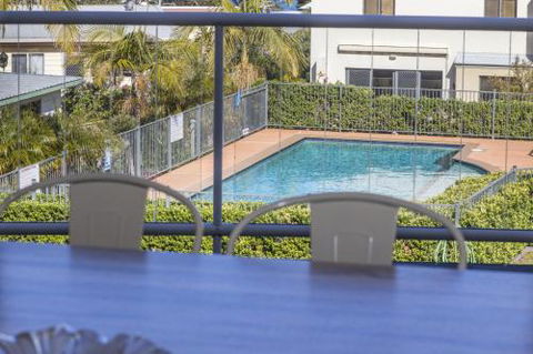 Dolphin Views Unit 5 Of 14 Dolphin St - Accommodation Cairns 5