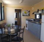 Rocks Retreat Cabin 3 Lobster - Accommodation Cairns