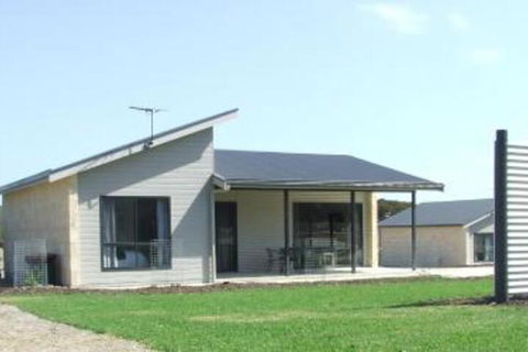 Jalilla Village - Accommodation Cairns 0