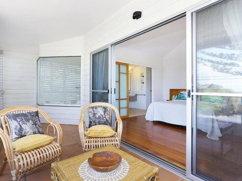 EAST COAST ESCAPES Lighthouse Studio - Accommodation Cairns 6