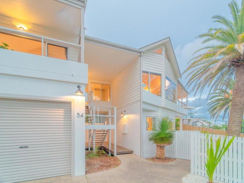 EAST COAST ESCAPES Lighthouse Studio - Accommodation Cairns 4