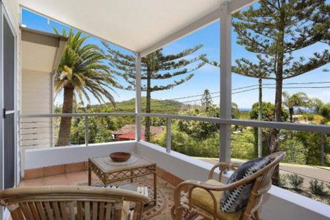 EAST COAST ESCAPES Lighthouse Studio - Accommodation Cairns 0
