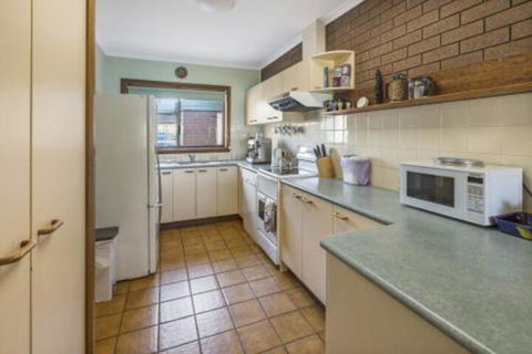 Eagle Point Getaway Waterfront Serenity! - Accommodation Cairns 4