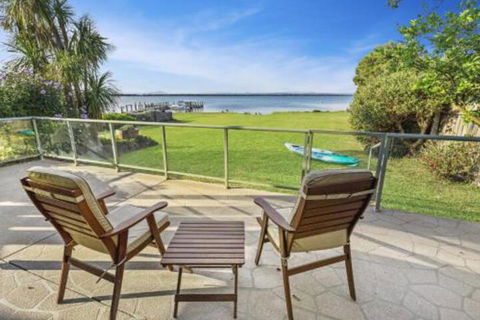 Eagle Point Getaway Waterfront Serenity! - Accommodation Cairns 0