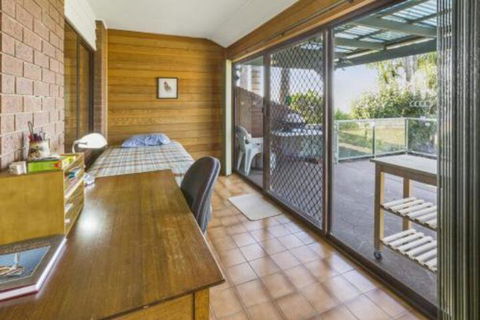Eagle Point Getaway Waterfront Serenity! - Accommodation Cairns 2