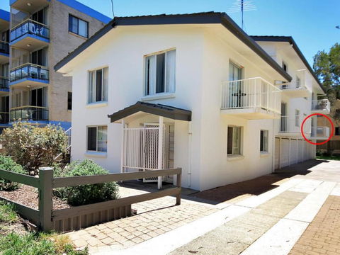 Beachcomber Unit 4 Beachside Unit  - Accommodation Cairns 1