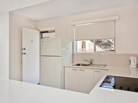 Beachcomber Unit 4 Beachside Unit  - Accommodation Cairns 2