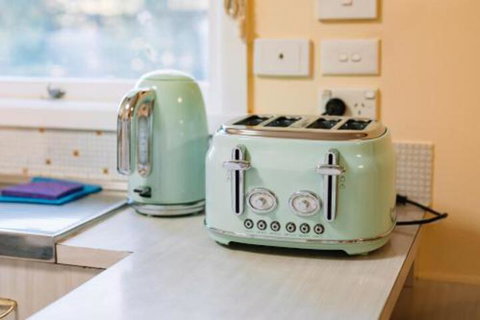 Doncaster Beautiful 4 Bedder+ Walking To Westfield - Accommodation Cairns 2