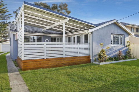 Blue Summer House - Accommodation Cairns 1