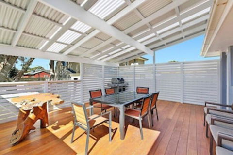 Blue Summer House - Accommodation Cairns 0