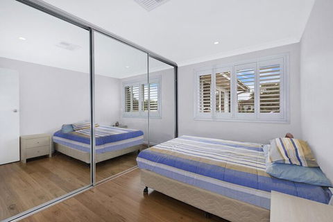 Blue Summer House - Accommodation Cairns 6