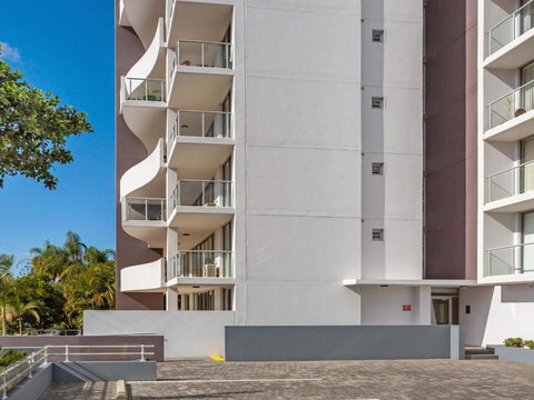 The Crest 201 Forster CBD! - Accommodation Cairns 1