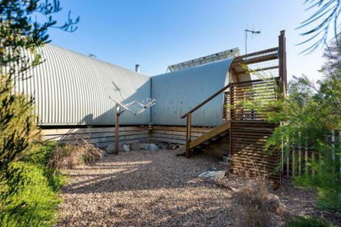 The Nissen - Accommodation Cairns 5