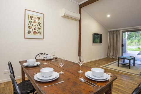 Sail Rock Apartment 2 - Accommodation Cairns 4