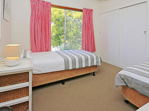 REST ASHORE At MOLLYMOOK - Accommodation Cairns 2