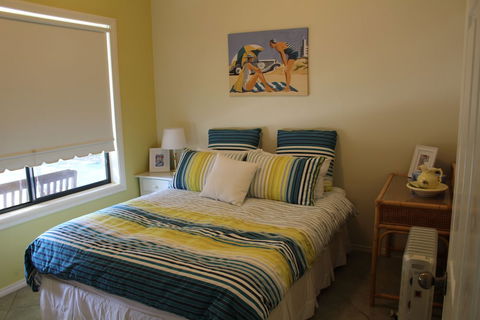 Waterside View - Accommodation Cairns 3