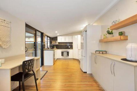 North Central Holiday Home - Accommodation Cairns 0