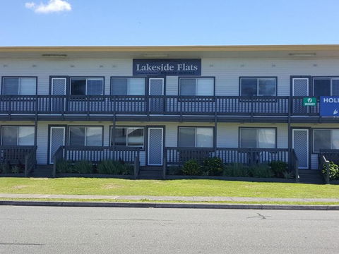 Lakeside Flats 5 - Accommodation Cairns 4