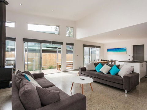 ANGLE By THE SEA Anglesea - Accommodation Cairns 5