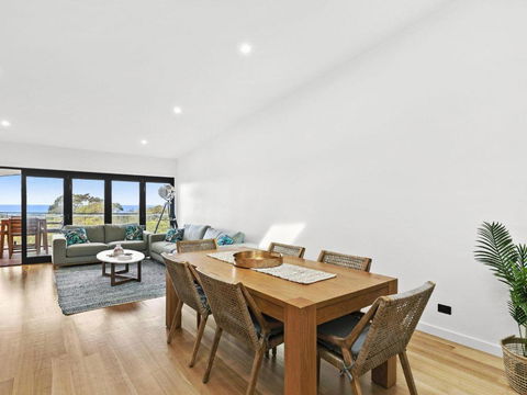 POINT BREAK NEW LISTING 2019 - Accommodation Cairns 1