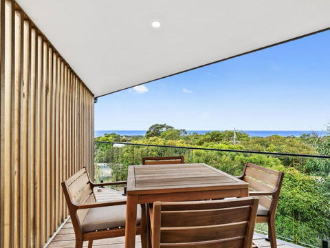 POINT BREAK NEW LISTING 2019 - Accommodation Cairns 3