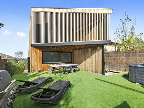 POINT BREAK NEW LISTING 2019 - Accommodation Cairns 2