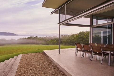 Bundaleer Architect Designed Stunning Views! - Accommodation Cairns 5