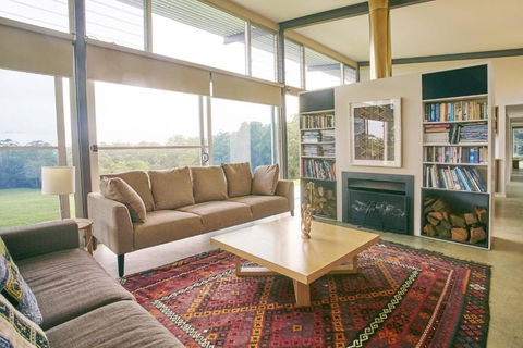 Bundaleer Architect Designed Stunning Views! - Accommodation Cairns 1