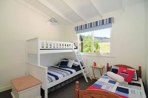 Spring Grove Dairy Picturesque Views! - Accommodation Cairns 4