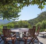 Taliesin Beautiful 4 bedroom home with amazing views - Accommodation Cairns