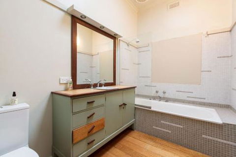 BEACHSIDE GETAWAY DROMANA - Accommodation Cairns 4