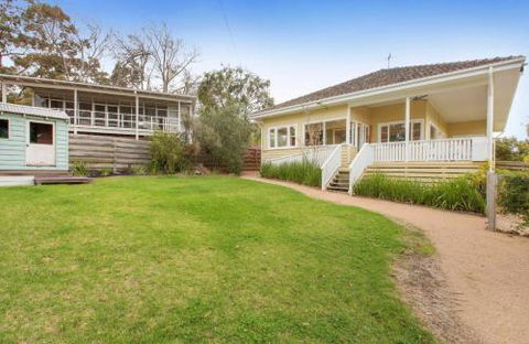 BEACHSIDE GETAWAY DROMANA - Accommodation Cairns 6