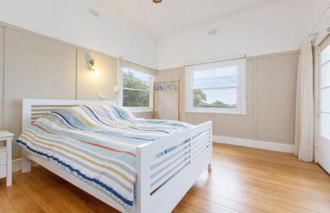 BEACHSIDE GETAWAY DROMANA - Accommodation Cairns 3