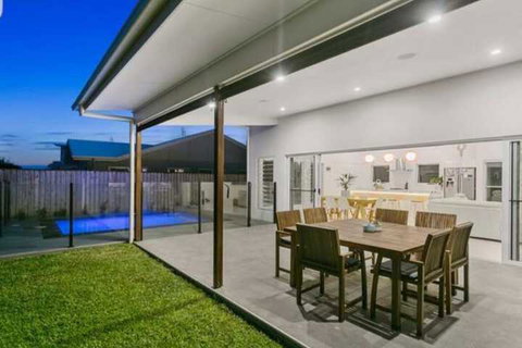 THE BEACH OASIS At 360 - Accommodation Cairns 5