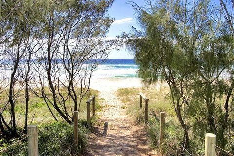 THE BEACH OASIS At 360 - Accommodation Cairns 6