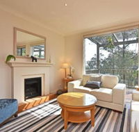 Villa Executive 2br Viti Resort Condo located within Cypress Lakes Resort nothing is more central - Accommodation Cairns