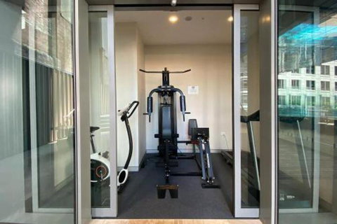 CITY HIGH Hosted By: LAbode Accommodation - Accommodation Cairns 7