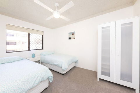 Breakers 11 - Accommodation Cairns 2