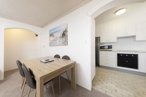 Breakers 11 - Accommodation Cairns 3