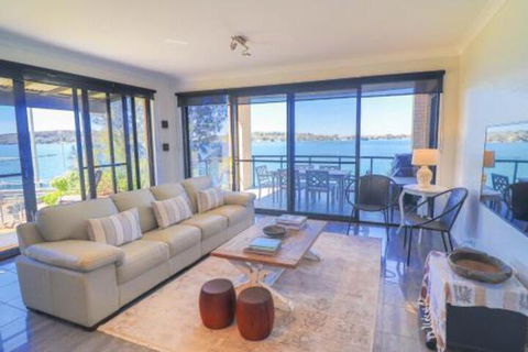 Elysium Lakehouse - Accommodation Cairns 2