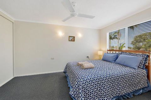 Bikinis & Martinis At Points North - Accommodation Cairns 4